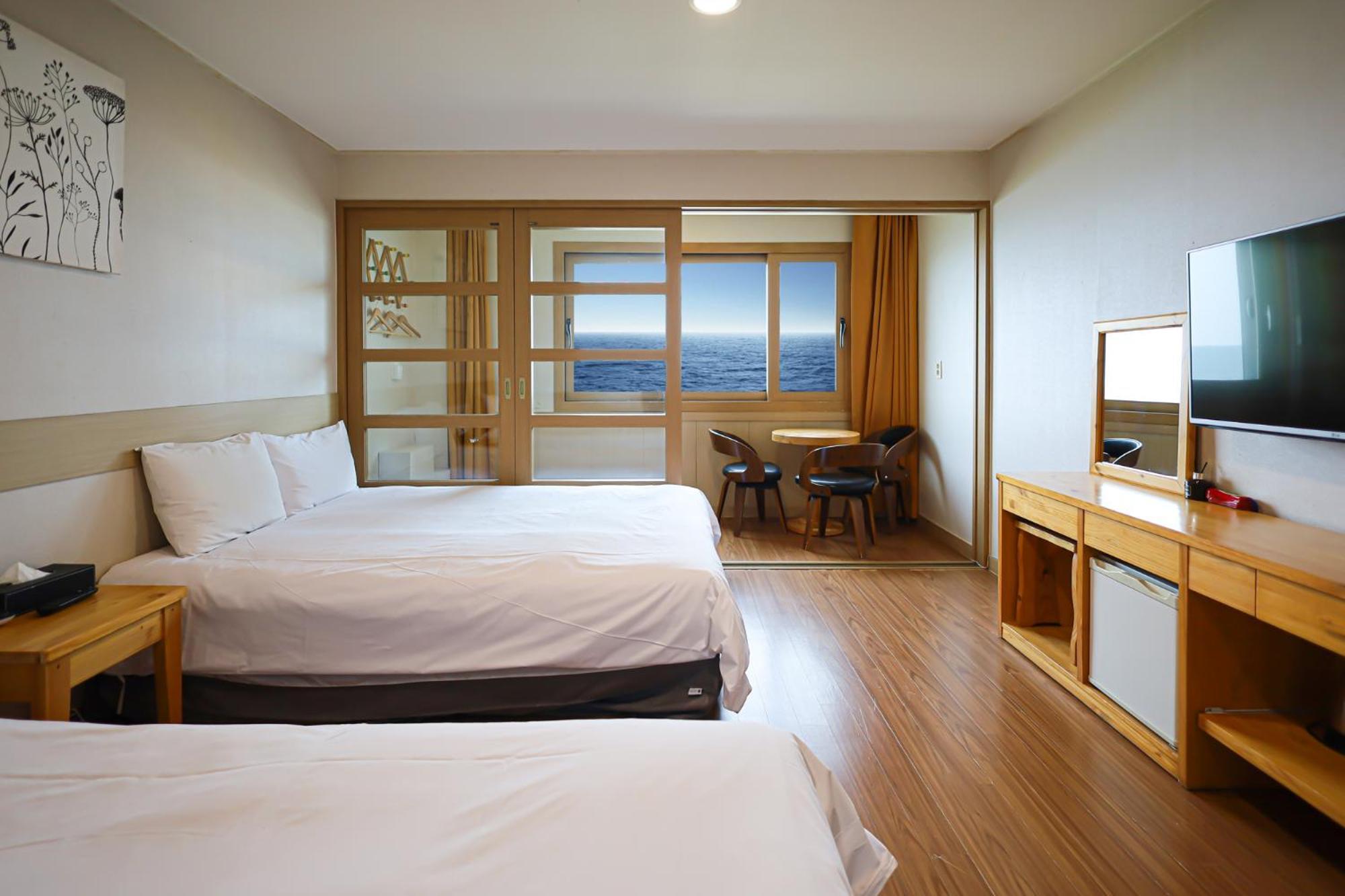 Fantastic Ocean View Sydney Hotel Jeju Bagian luar foto